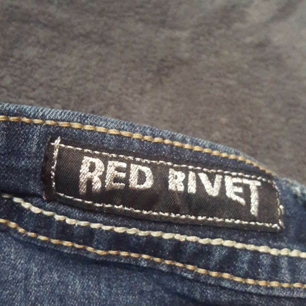 Red Rivet Skinny Cropped Jeans - Picture 10 of 10